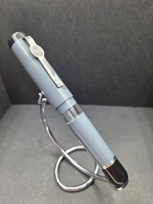 B46 - König - Battleship Grey w/Black trim