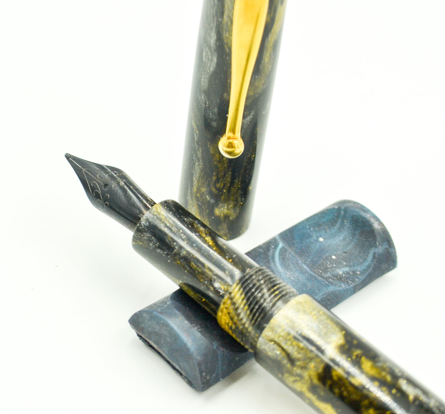 M414D - Black-Silver-Gold Diamond Cast