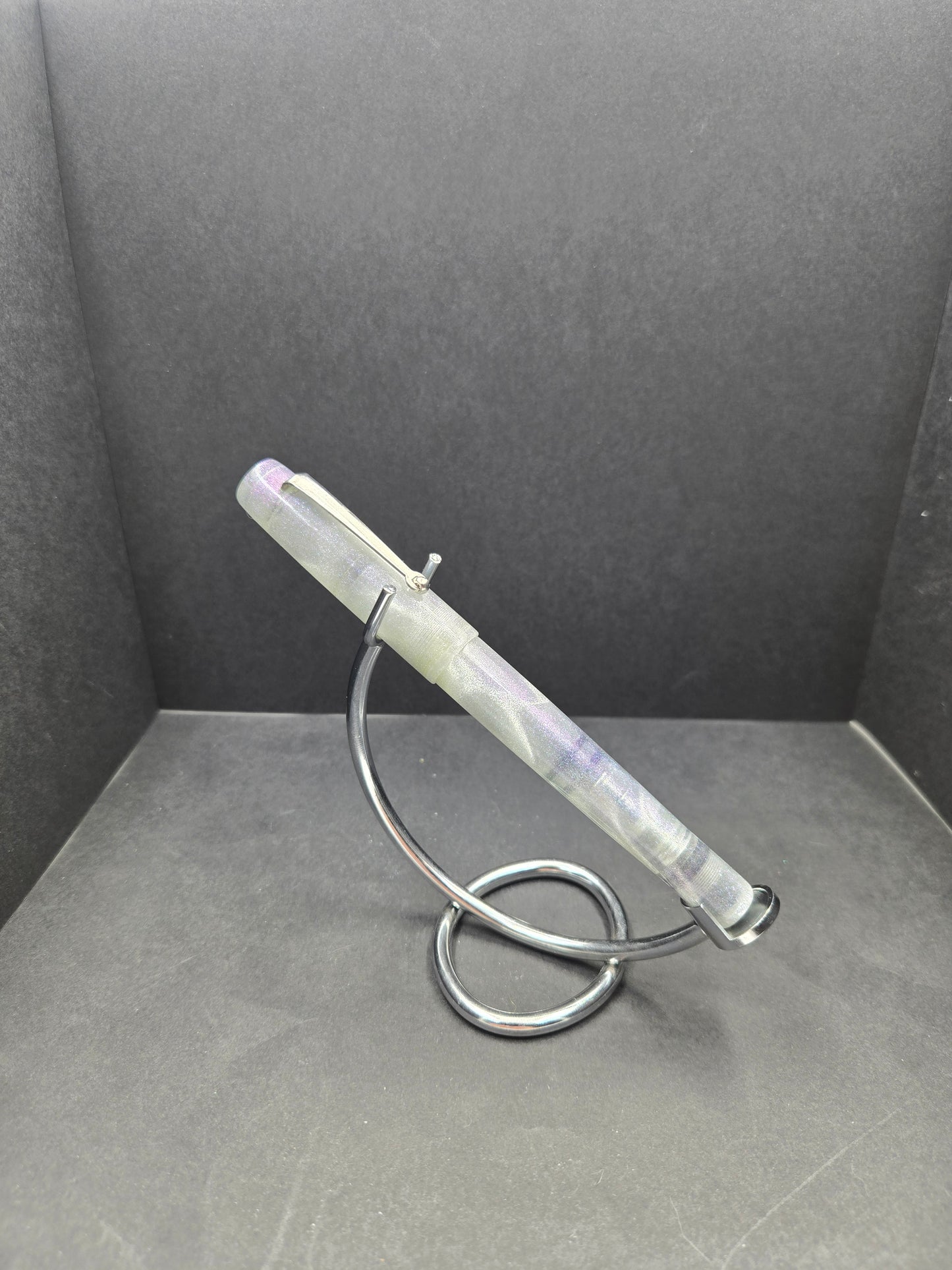 F24 - Pourly Controlled - Kolbenfüller (Lavender and Lime)