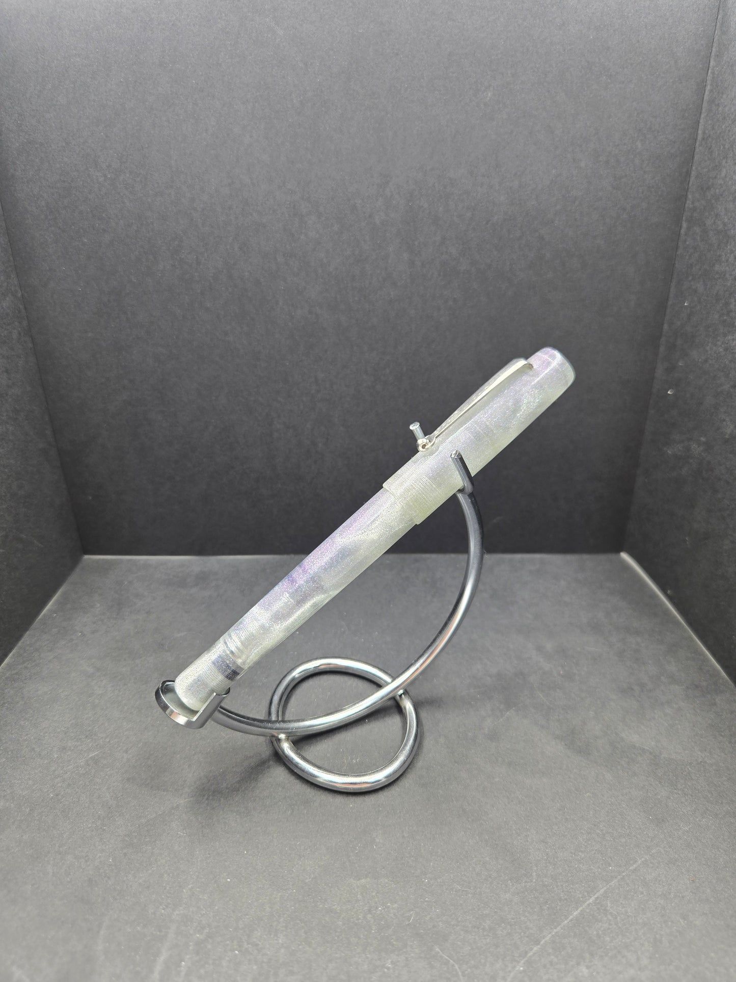 F24 - Pourly Controlled - Kolbenfüller (Lavender and Lime)