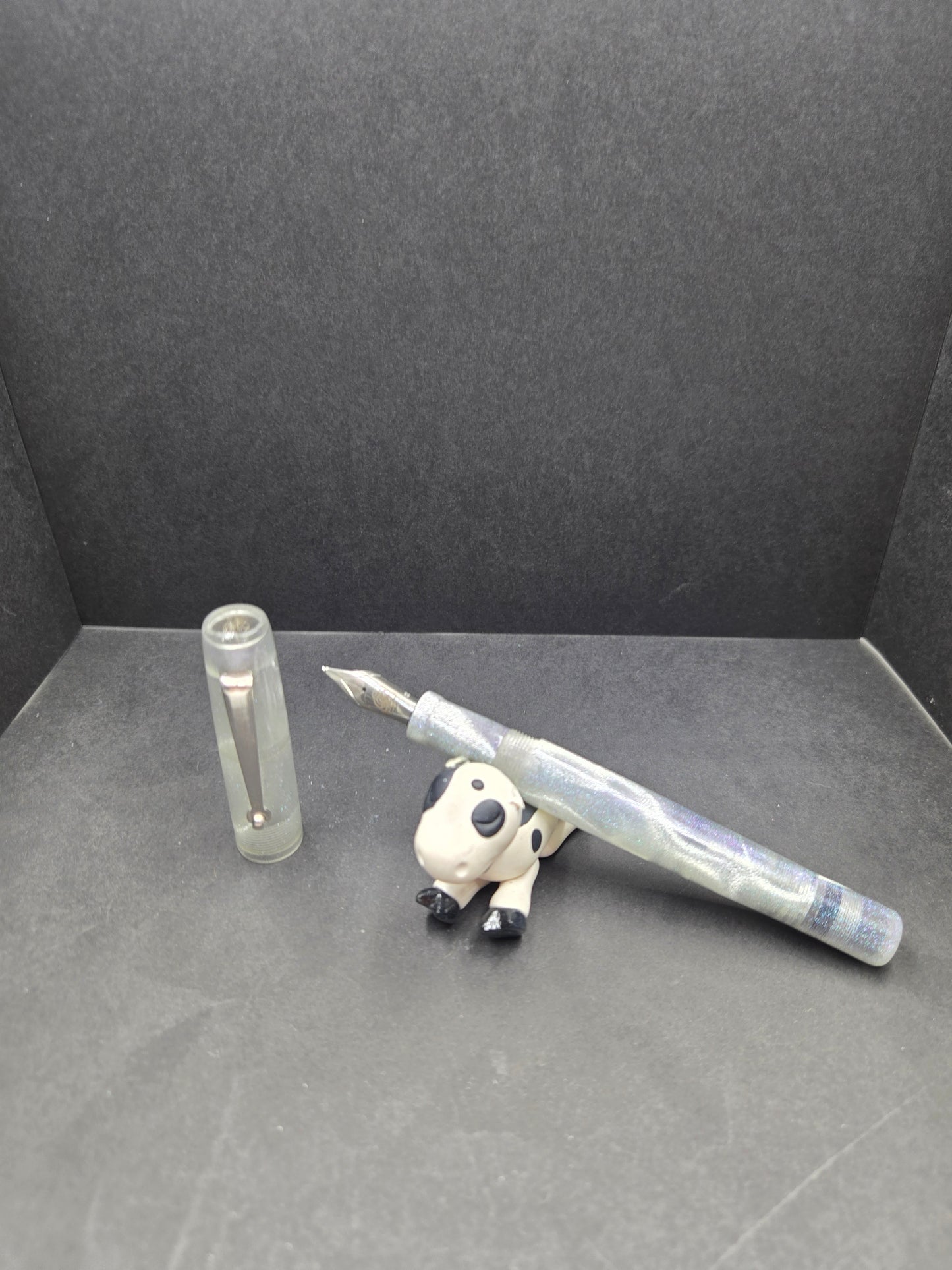 F24 - Pourly Controlled - Kolbenfüller (Lavender and Lime)