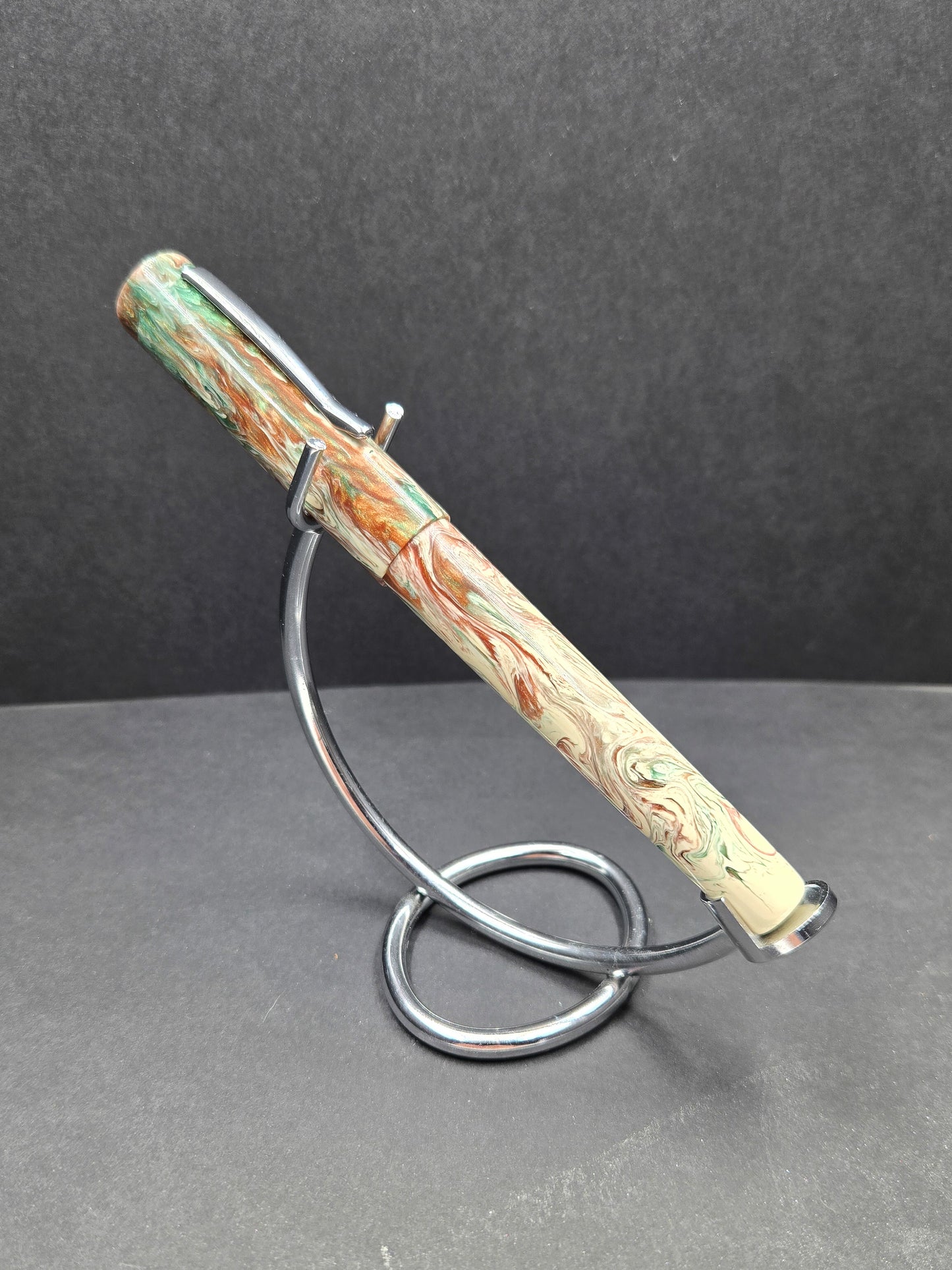 B24 - (Fountain Telling) - Dirty Martini