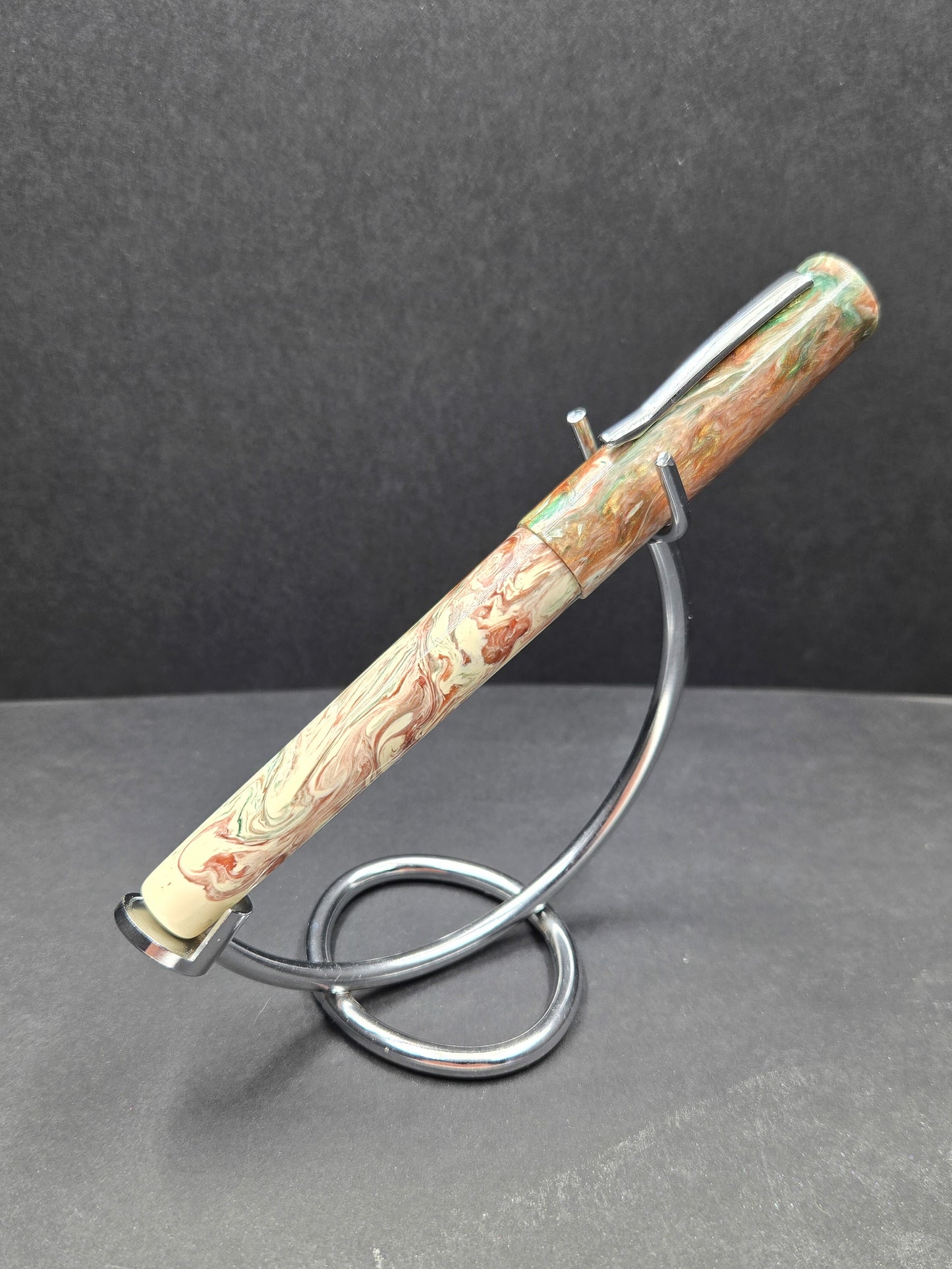 B24 - (Fountain Telling) - Dirty Martini