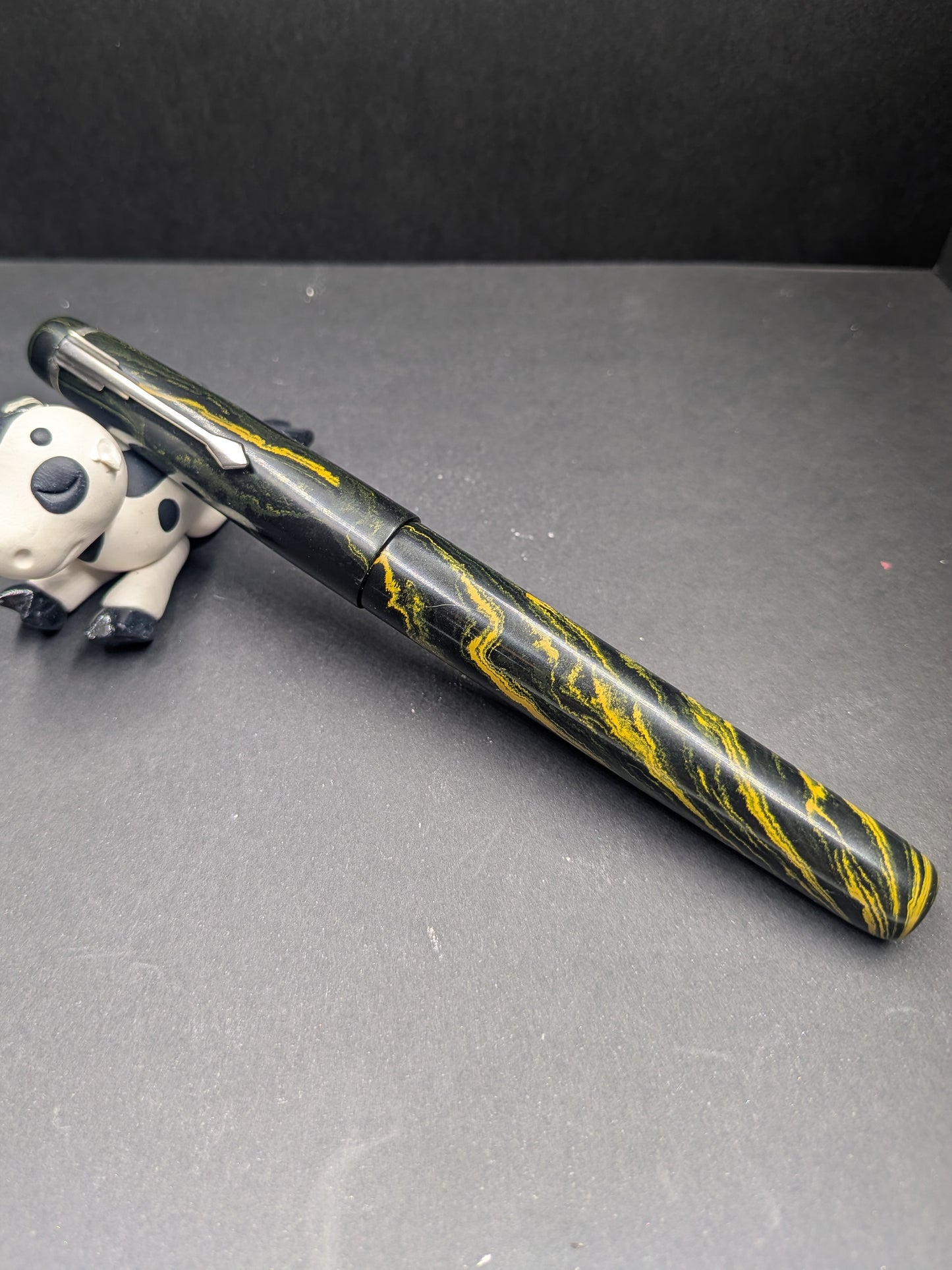 F24 - The Americana - Black and Yellow mottled