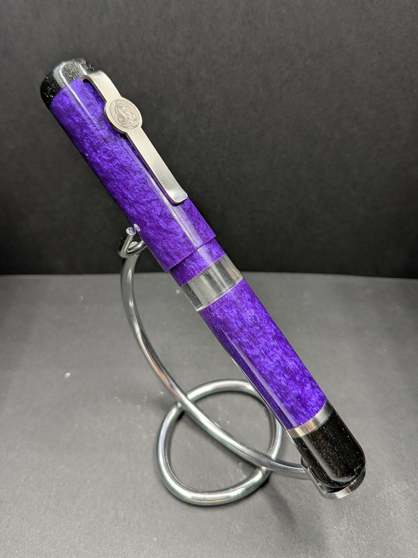 B46 - König - Blue Violet, Black Trim (Piston Filler)