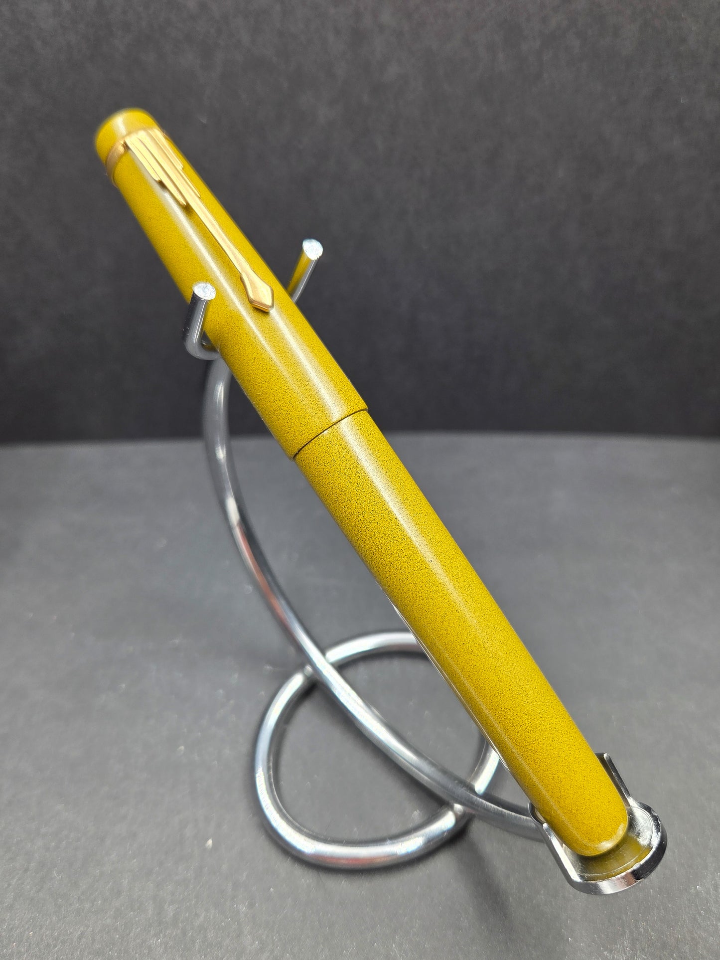 F14 - Americana Pro - Yellow Ebonite