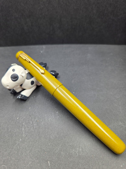 F14 - Americana Pro - Yellow Ebonite