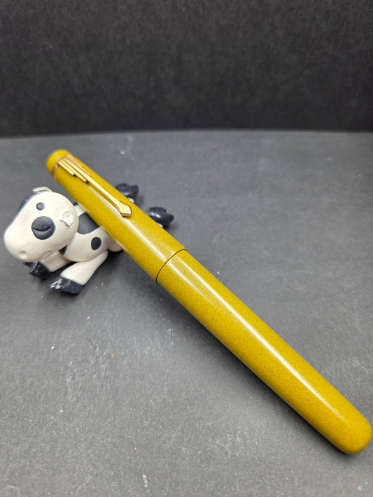 F14 - Americana Pro - Yellow Ebonite