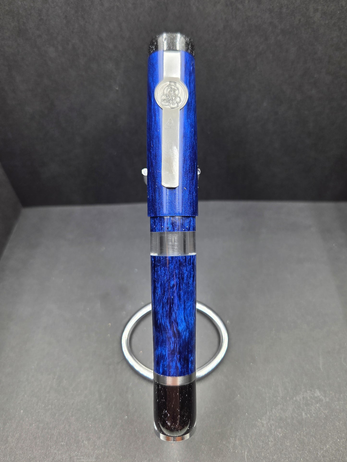 B46 - König - Sapphire blue w/black Trim