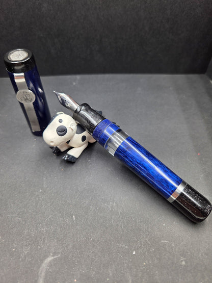 B46 - König - Sapphire blue w/black Trim