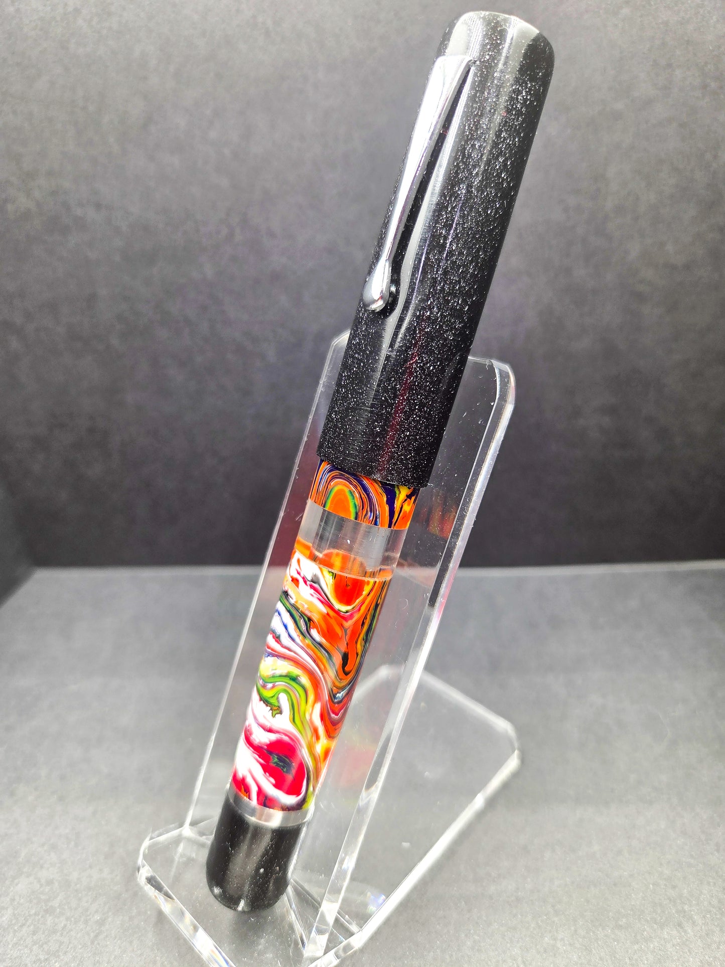 F46 - König - Abstract with Black Accents - Piston Filler