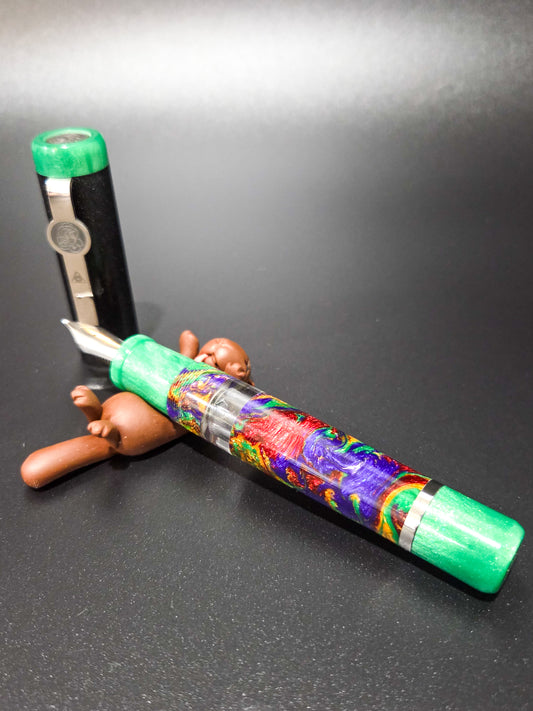 B46 - König - Carnival - Piston Filler - Light green accents