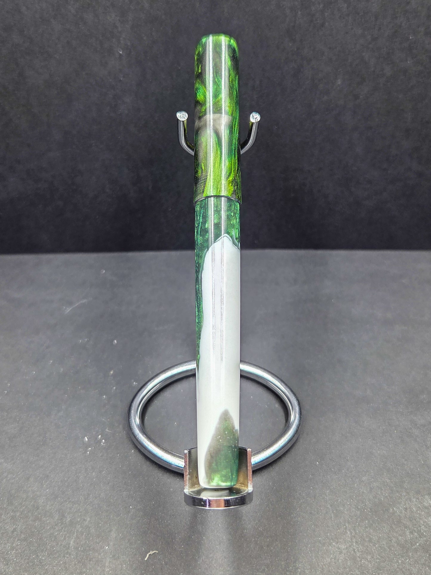 B14-  Erste - Green-white