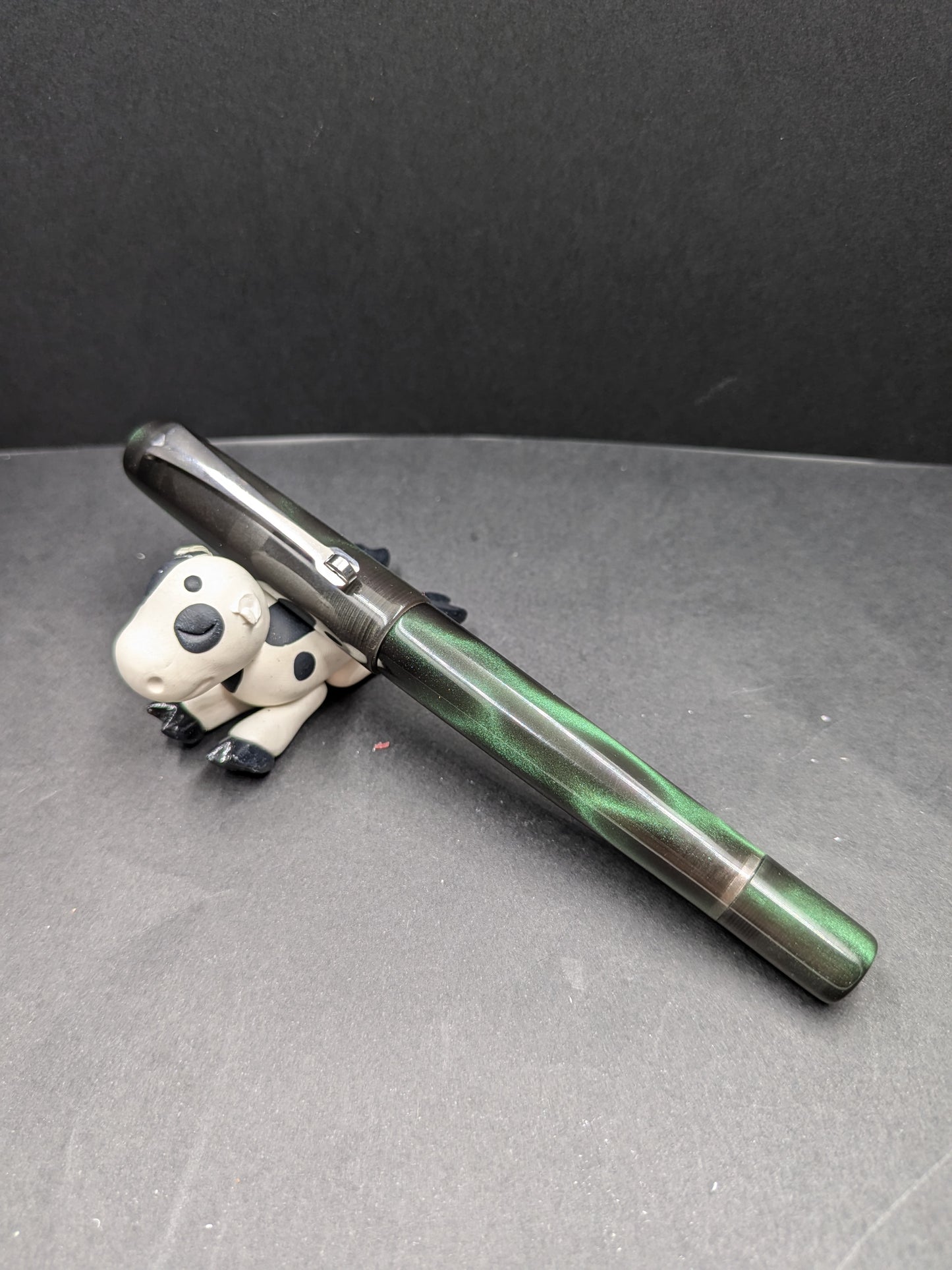 F24 - Pourly Controlled - Kolbenfüller (Northern Lights)