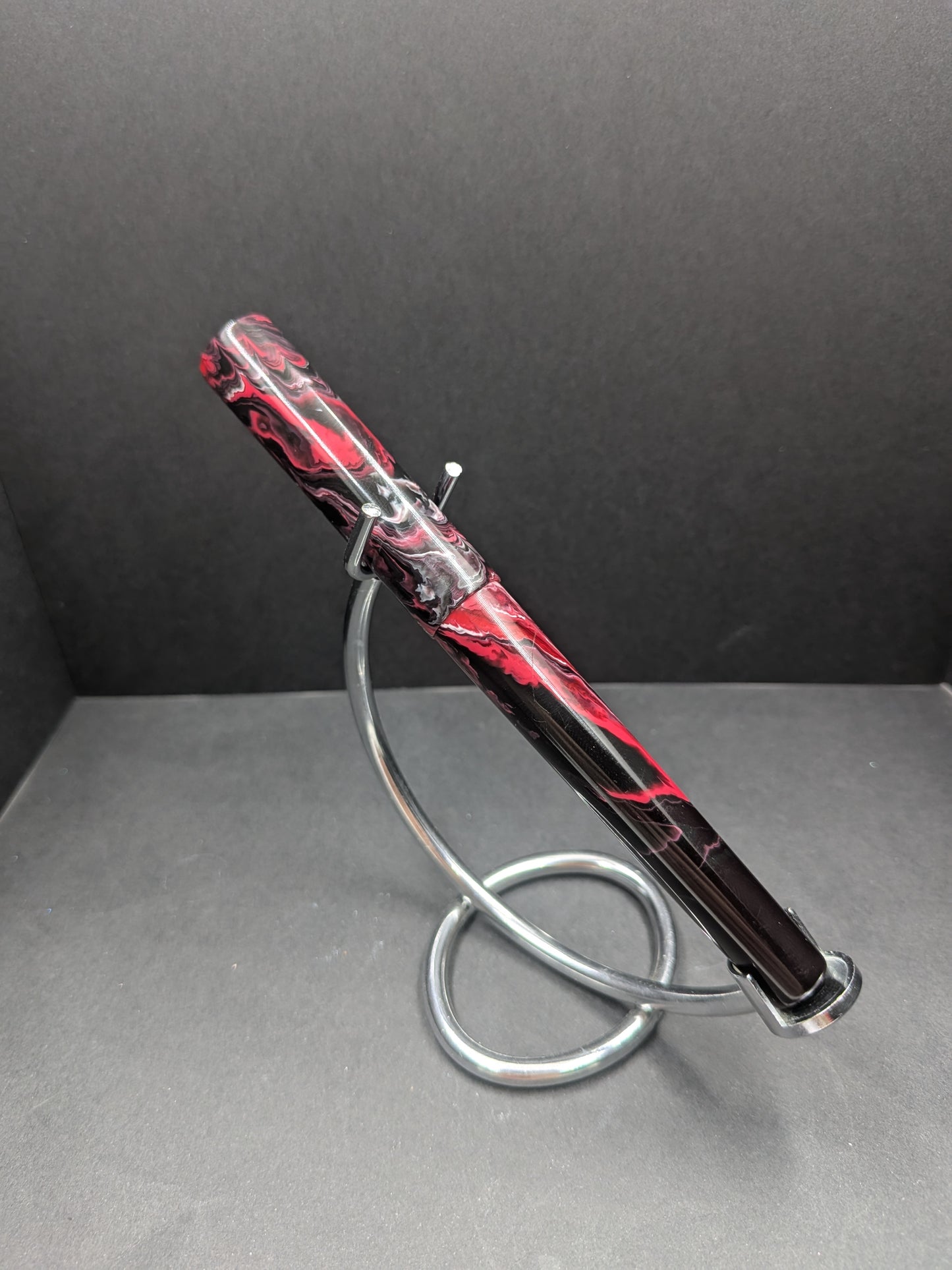 B24 - Black, red, white