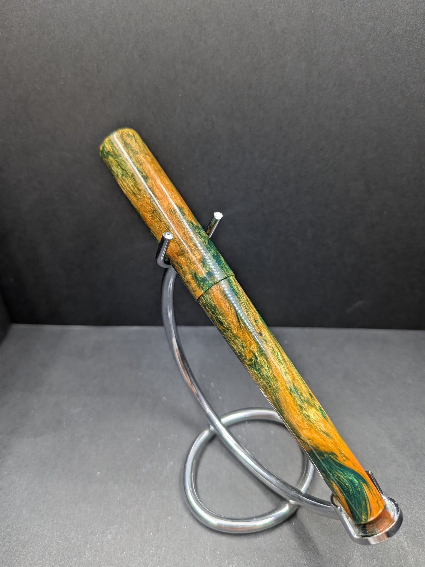 B24- (SNR)- Green and Orange