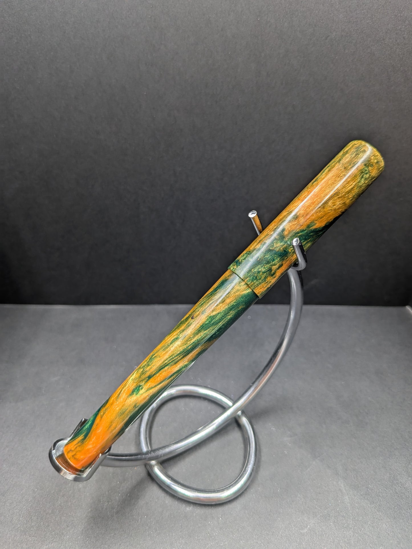 B24- (SNR)- Green and Orange