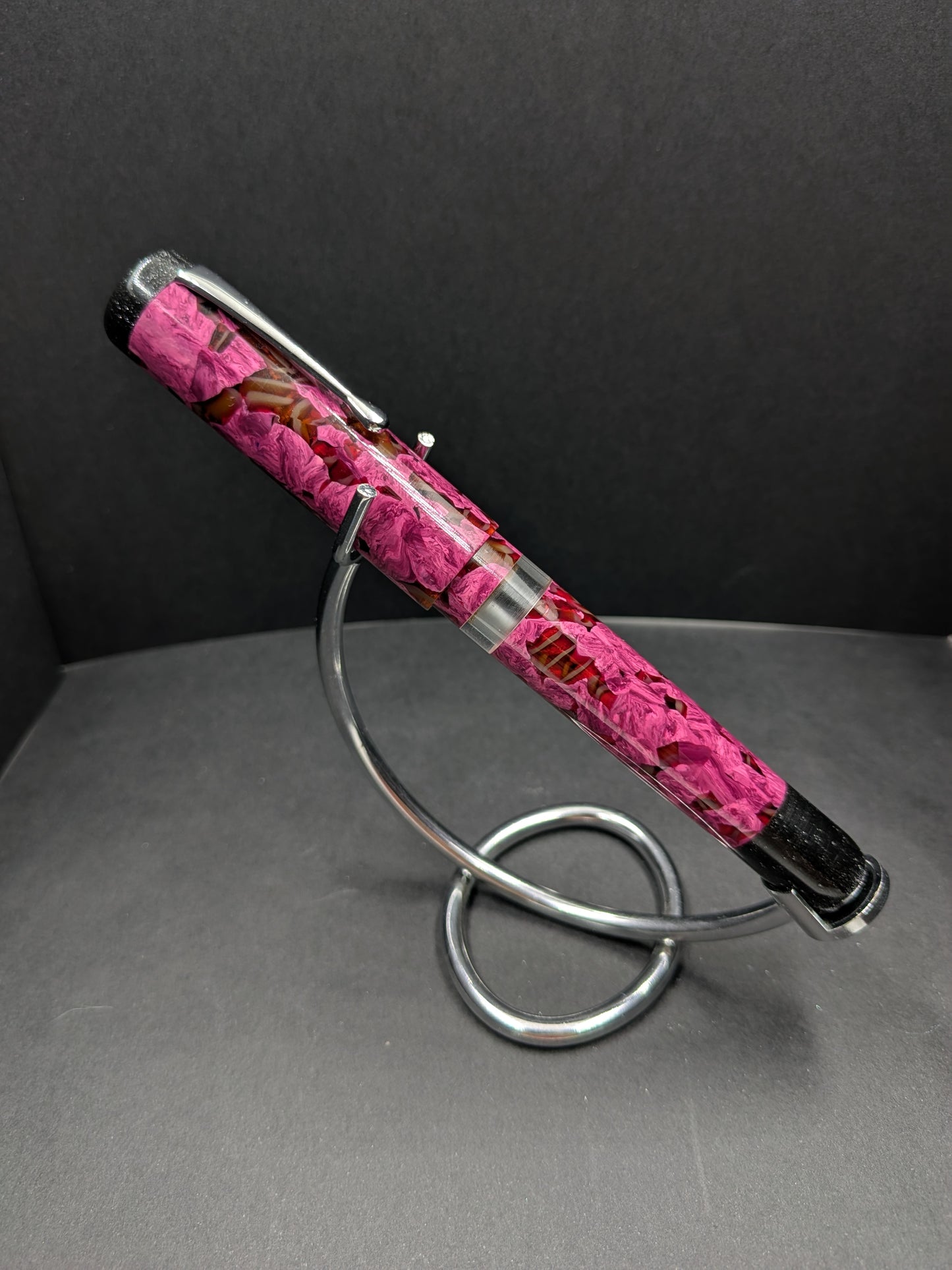 B36 - (Kolbenfüller) Pink and Black Cellulose Acetate - (Piston)