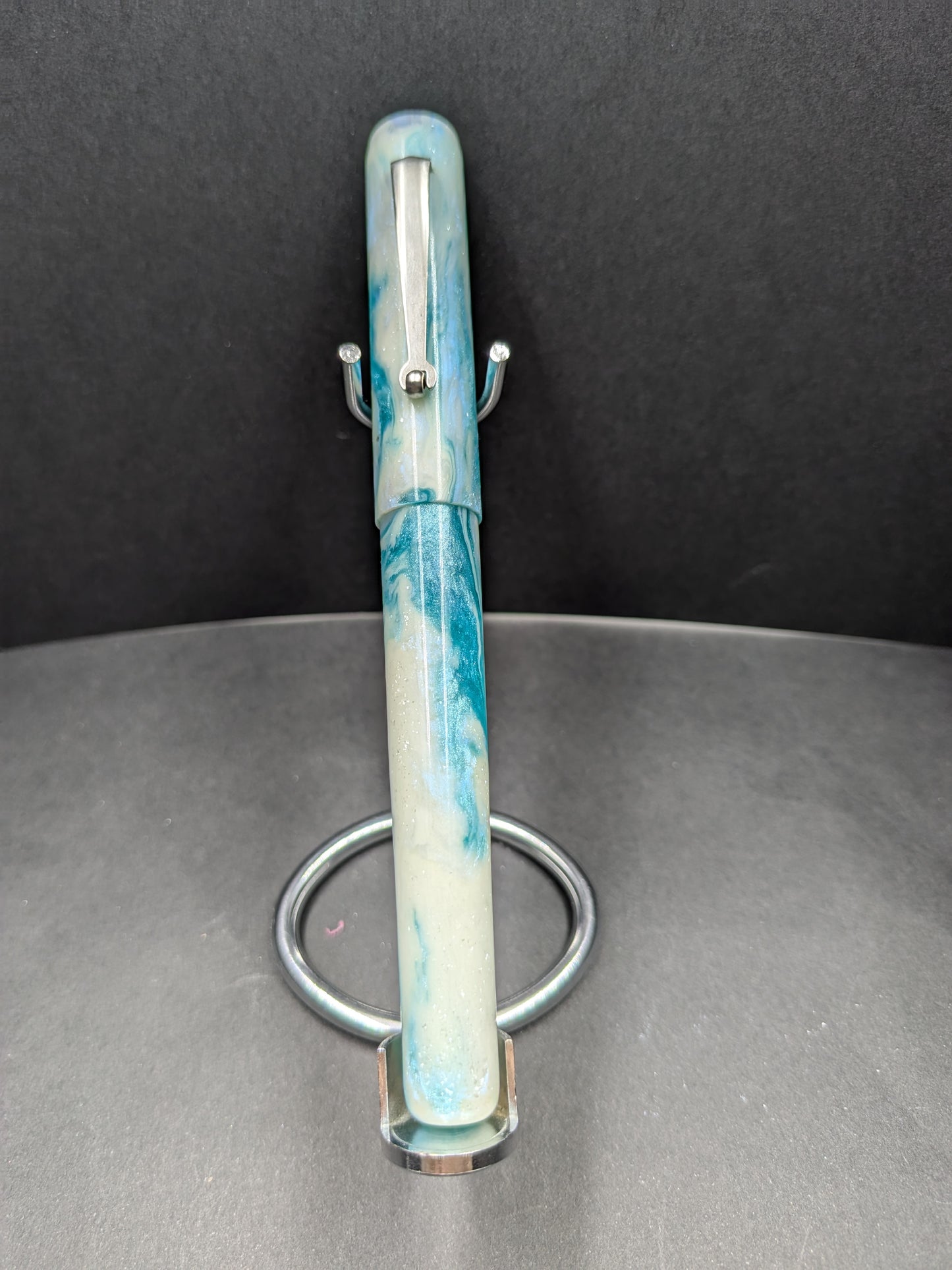 B24 - Turquoise and White - Rhodium roller clip