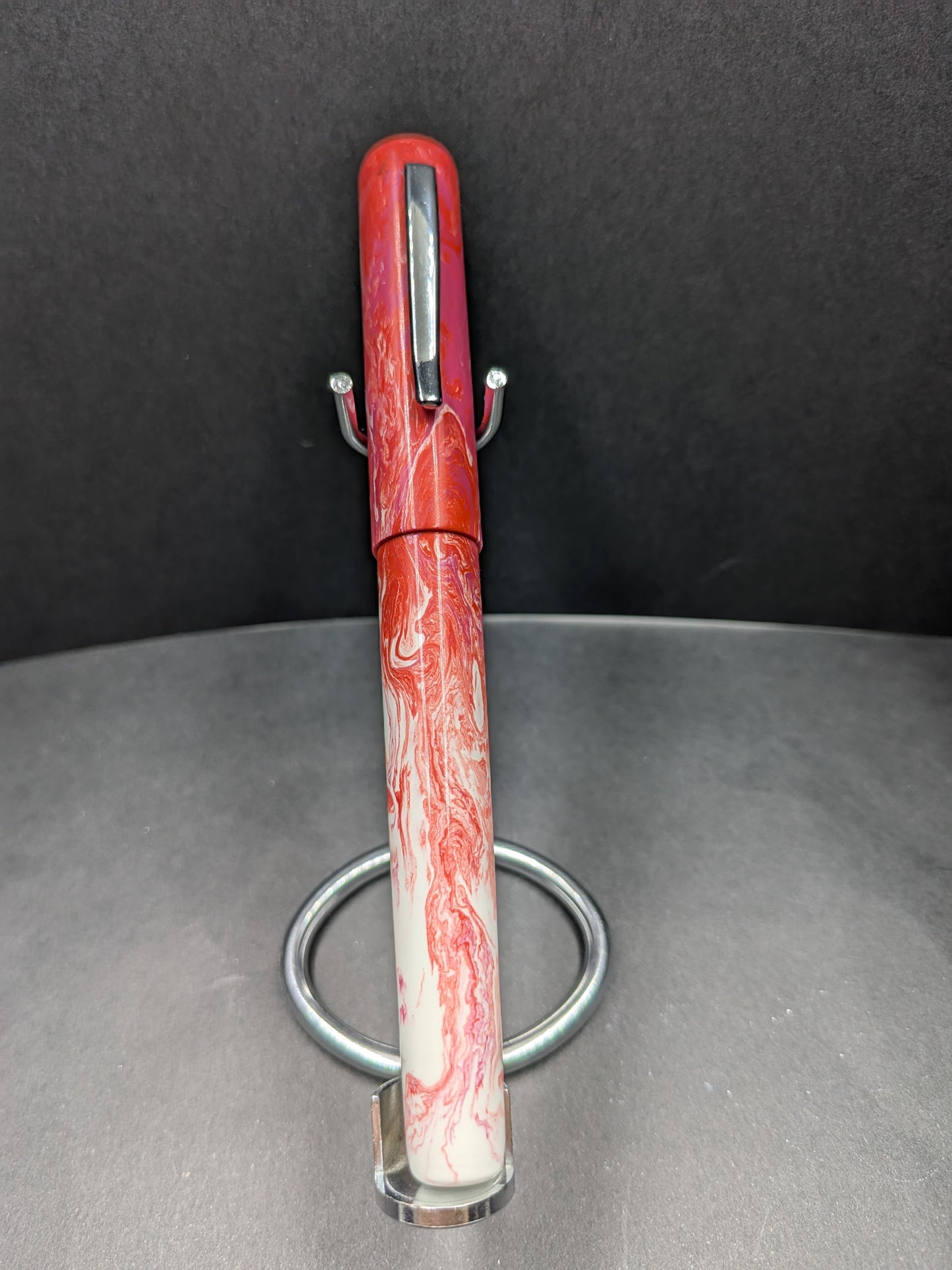 B24 - (Fountain Telling) - Lipstick Lesbian