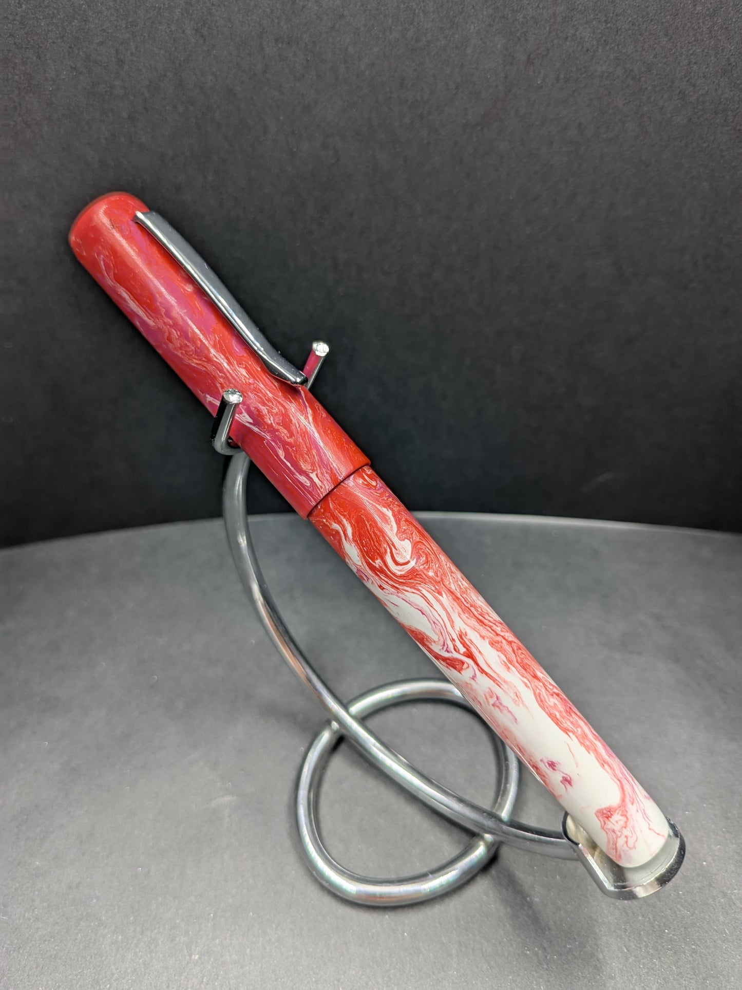 B24 - (Fountain Telling) - Lipstick Lesbian