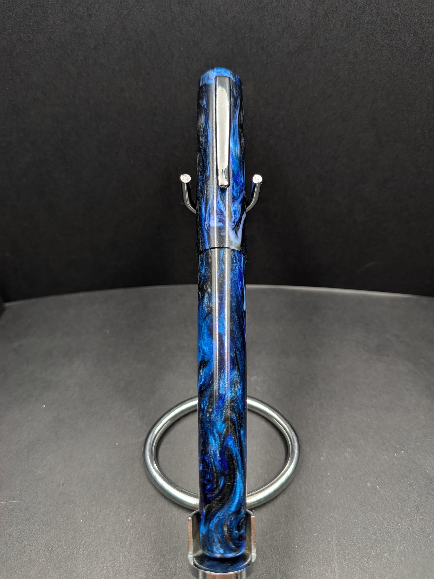 B24 - (Pasqualie) - Deep Blue Sea