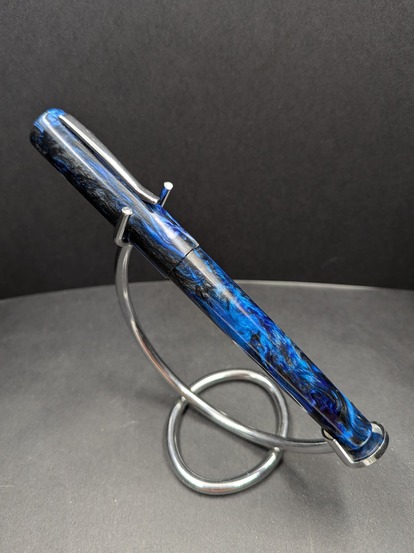 B24 - (Pasqualie) - Deep Blue Sea