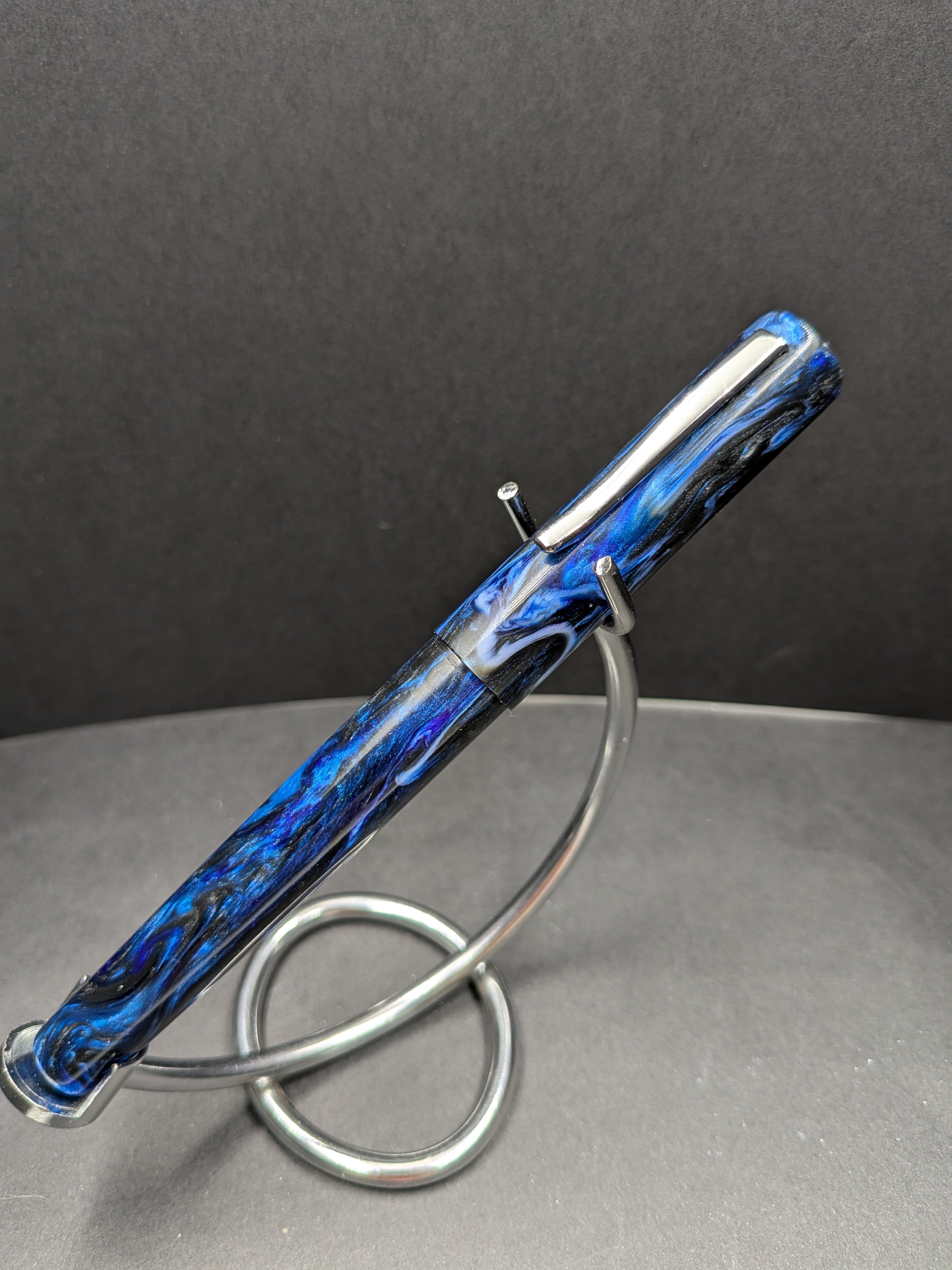 B24 - (Pasqualie) - Deep Blue Sea – Hinze Pen Company