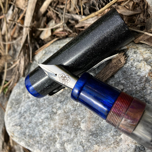 B46 - (SNR) - Jewel tone König (Kölbenfüller)