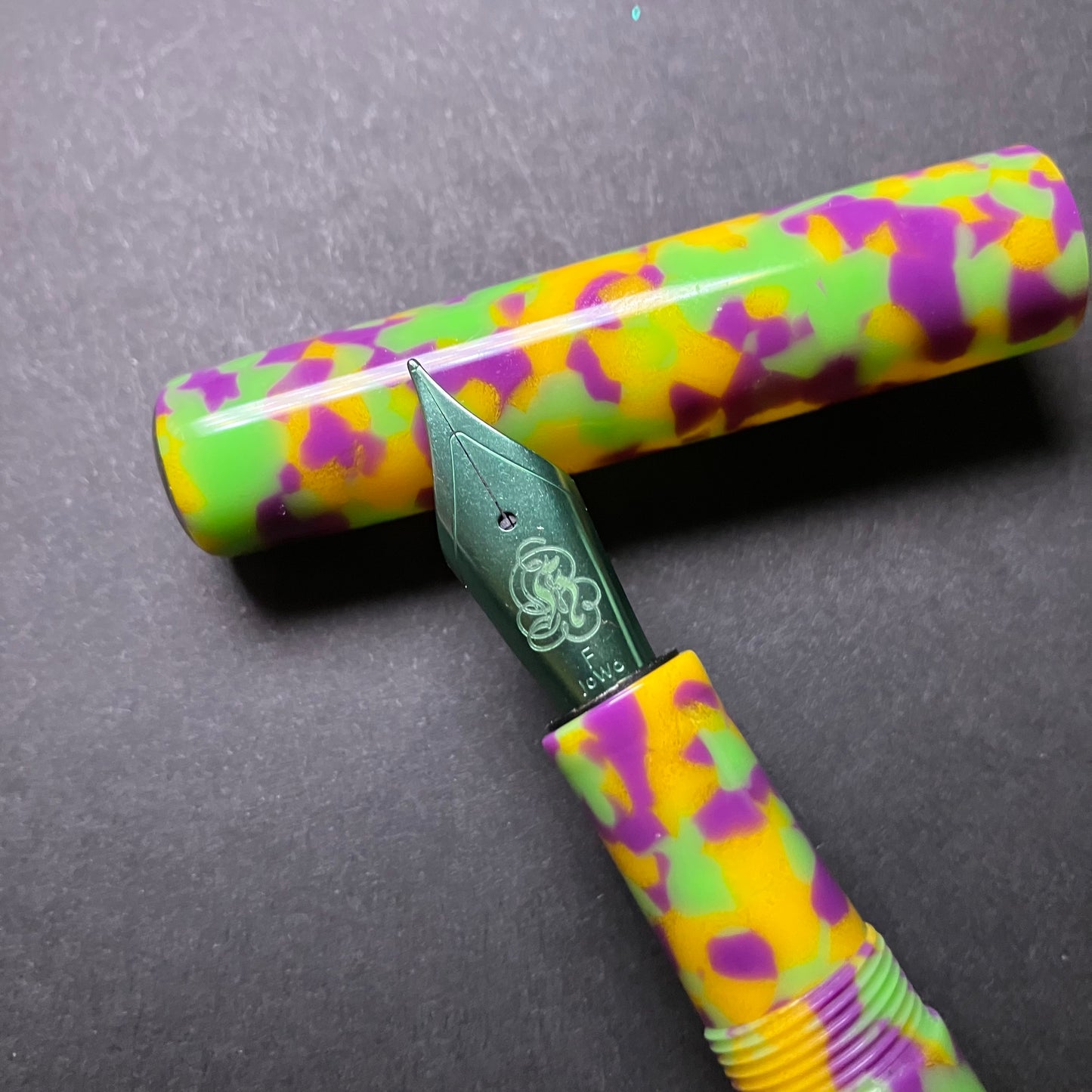 F14 - (Bexley)- Taschenstift Mardi-gras