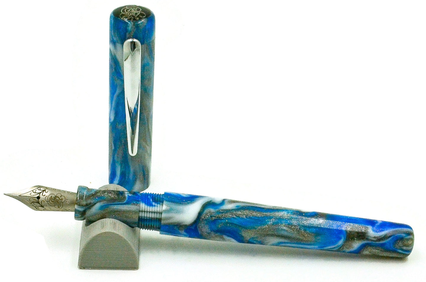 B24  -  Honolulu blue and silver with Clip (22131)