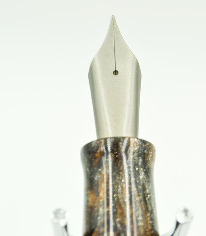 M566C - (Evancio) - Heimdallr resin - BOCK #8 Titanium B nib w-ebonite feed