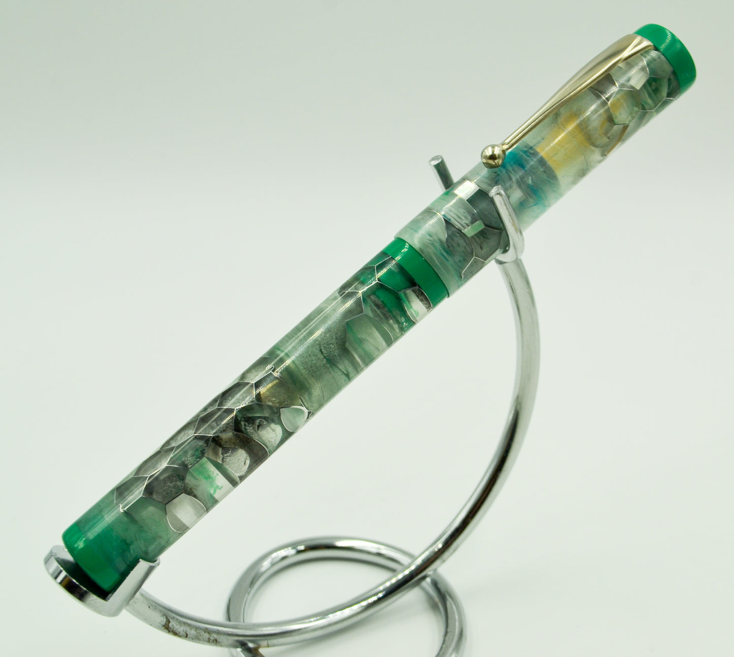 M834A - Teal honeycomb demonstrator with Ebonite accents - Jowo 1.1 two tone ( Black Ruthenium -Rhodium)