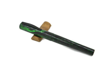 M464C - Willemite ore Diamond Cast