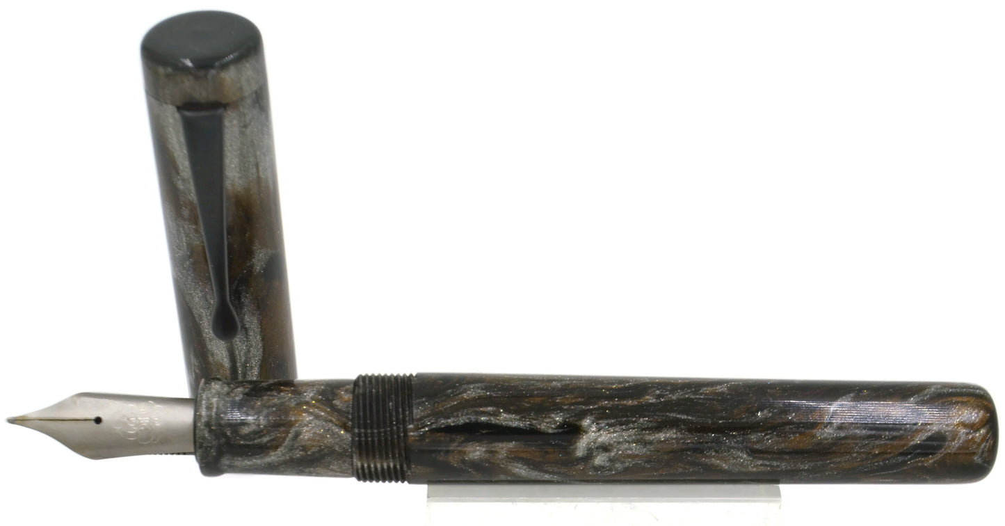 M566C - (Evancio) - Heimdallr resin - BOCK #8 Titanium M nib w-ebonite feed