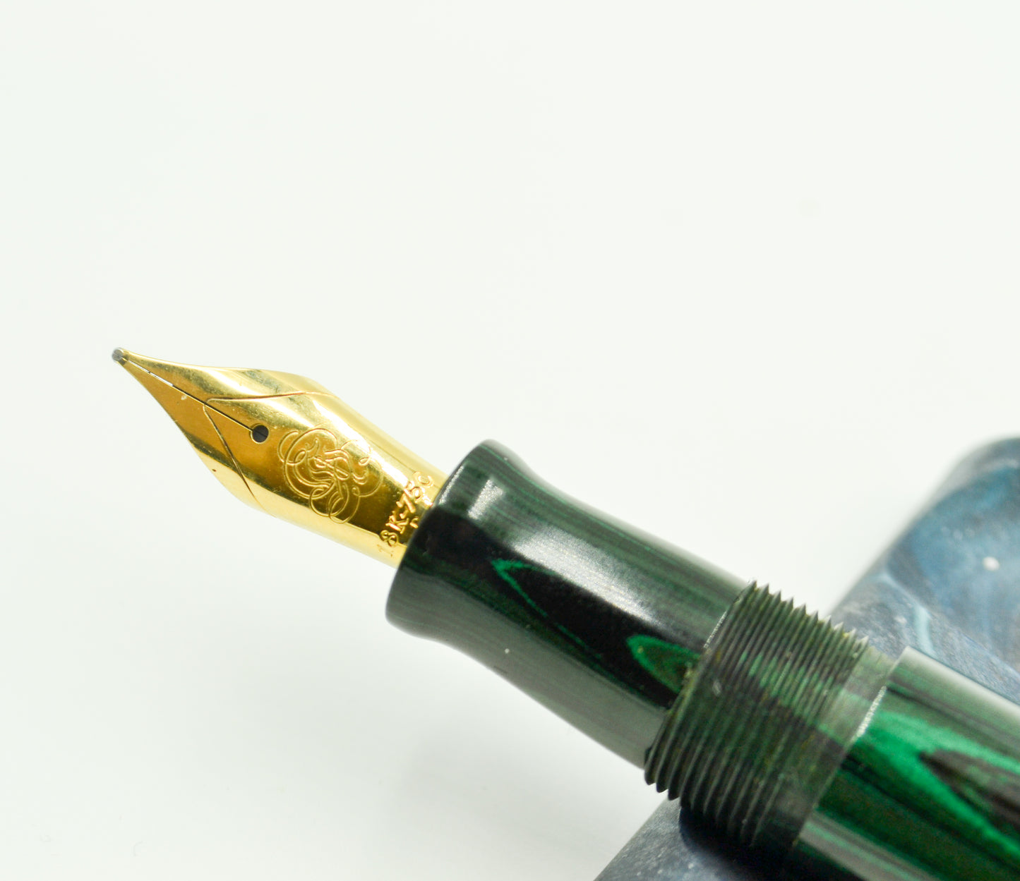 M615C - Black-Green Ebonite - JOWO 18K Gold Broad Nib