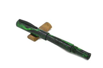 M464C - Willemite ore Diamond Cast