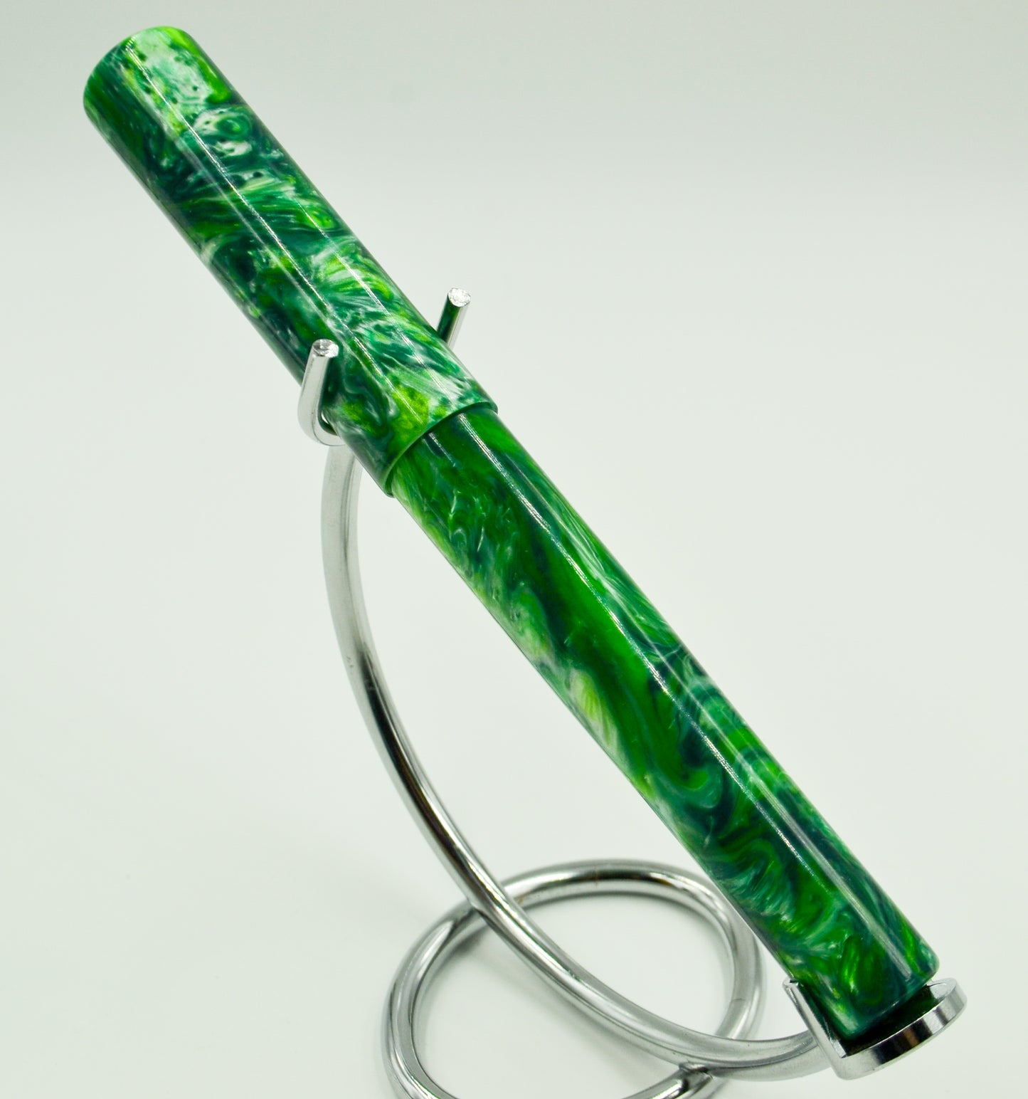 M506C  (Evancio) - Frog Pond Lava - Bock M nib