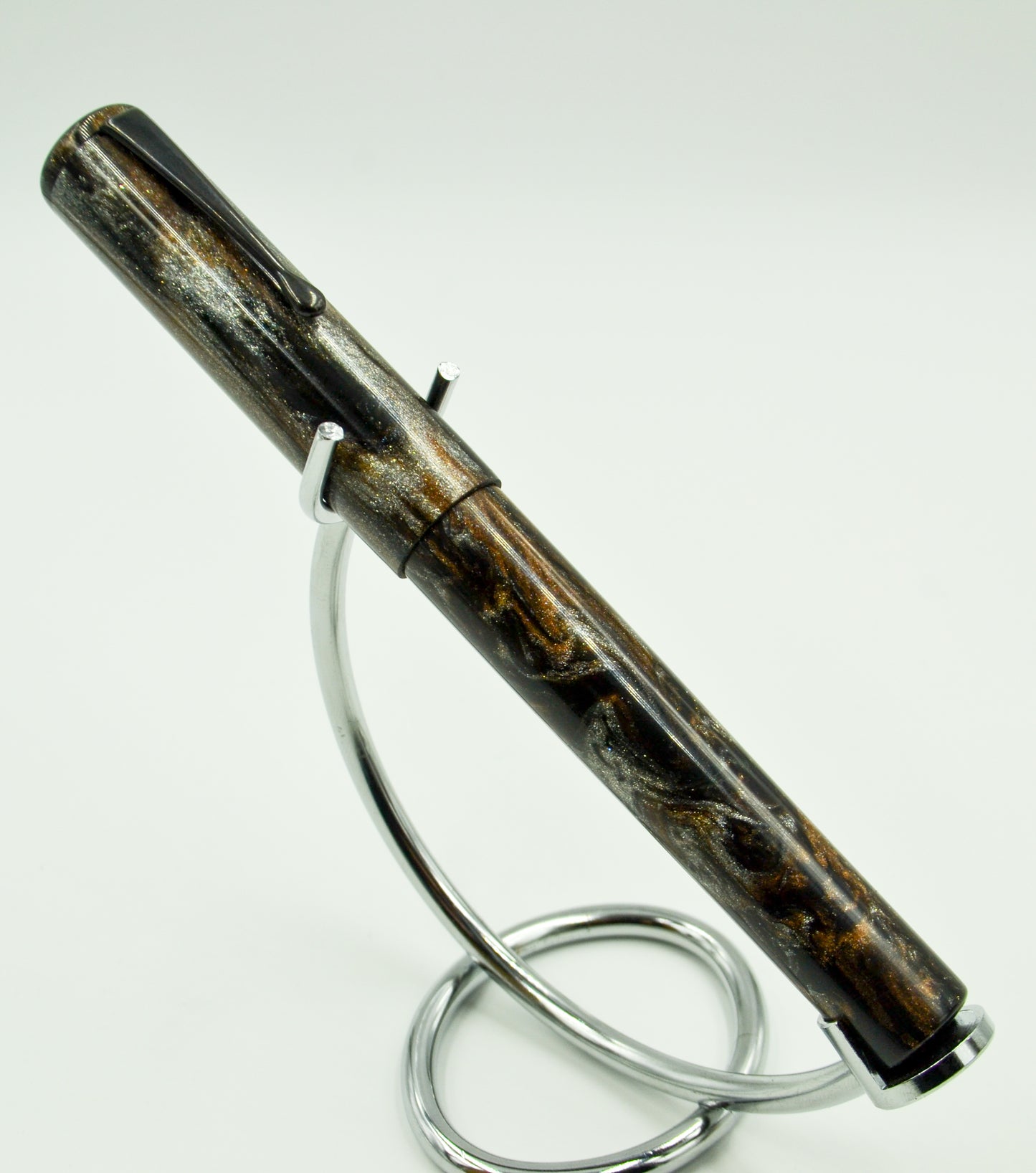 M566C - (Evancio) - Heimdallr resin - BOCK #8 Titanium B nib w-ebonite feed