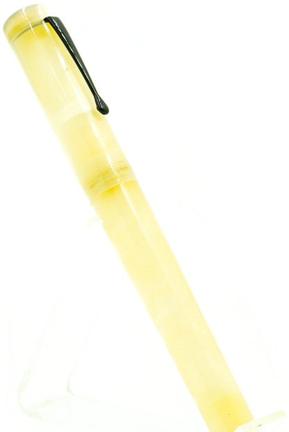 B36 - Evancio White Italian Acrylic w/ Black clip (220493)