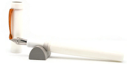 B24 - Snow White (Diamond cast) w/ Rose Gold Clip (220123)