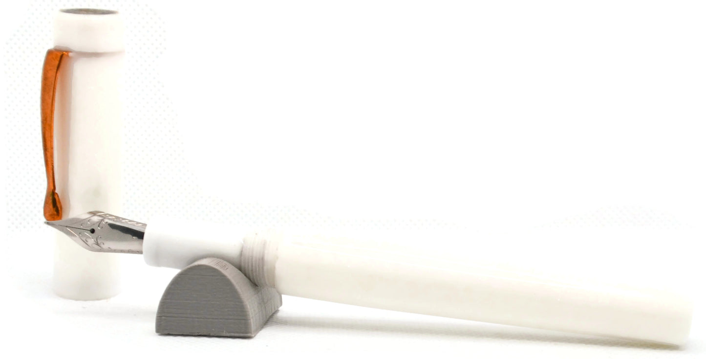 B24 - Snow White (Diamond cast) w/ Rose Gold Clip (220123)