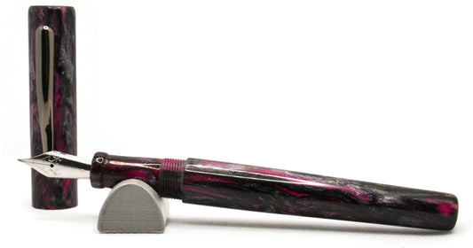 B24 - (Diamondcast) Derby Girl  w/Gunmetal clip