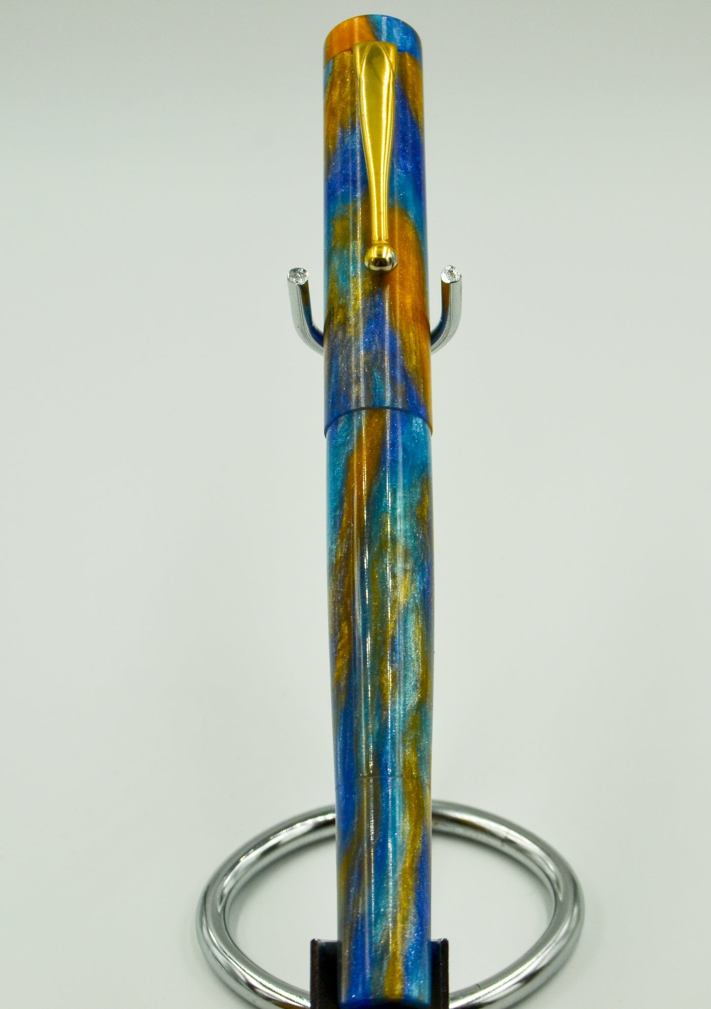 M414C - Blue Macaw Diamond Cast