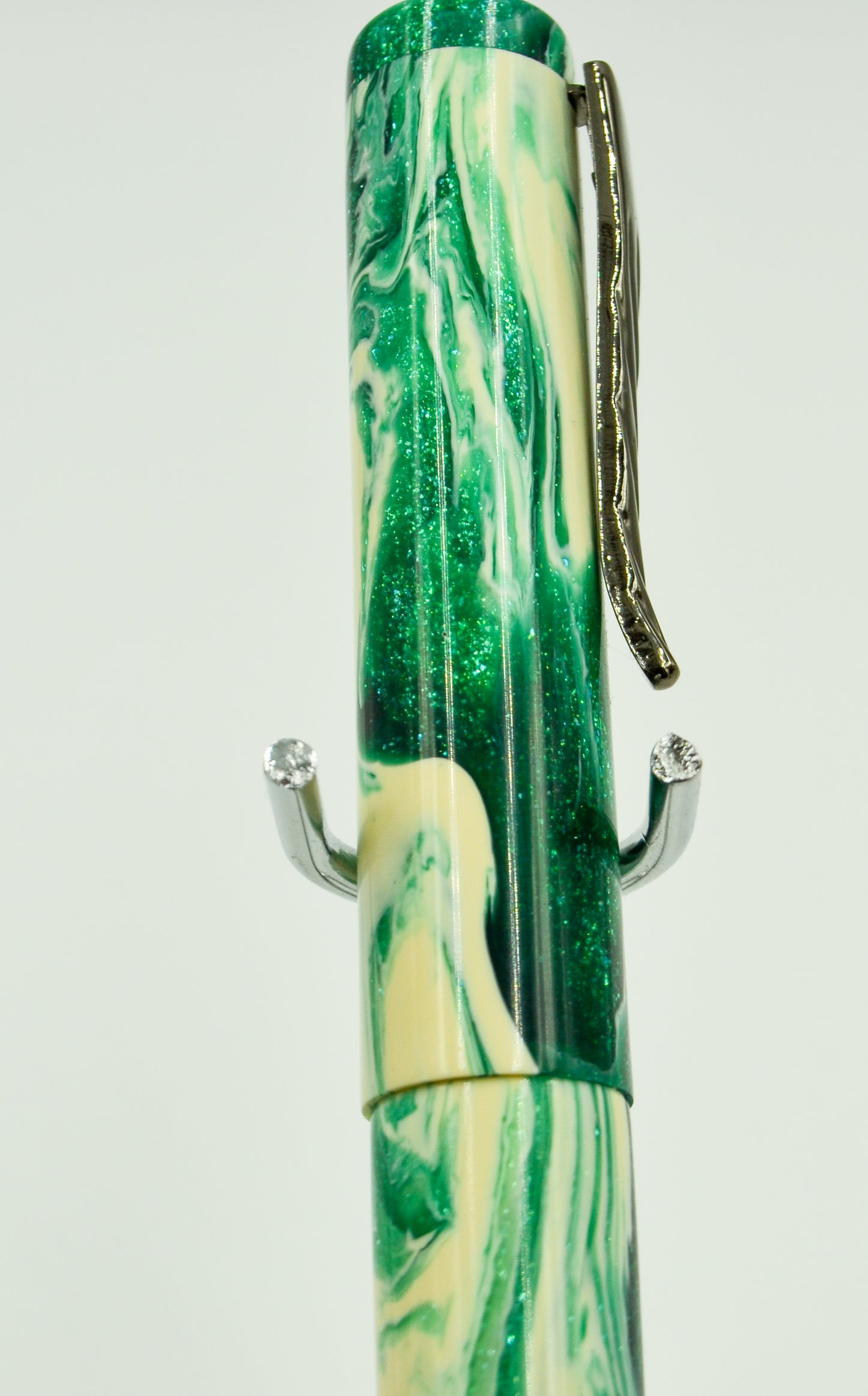 M514C - Emerald Green and White - Jowo #6 EF